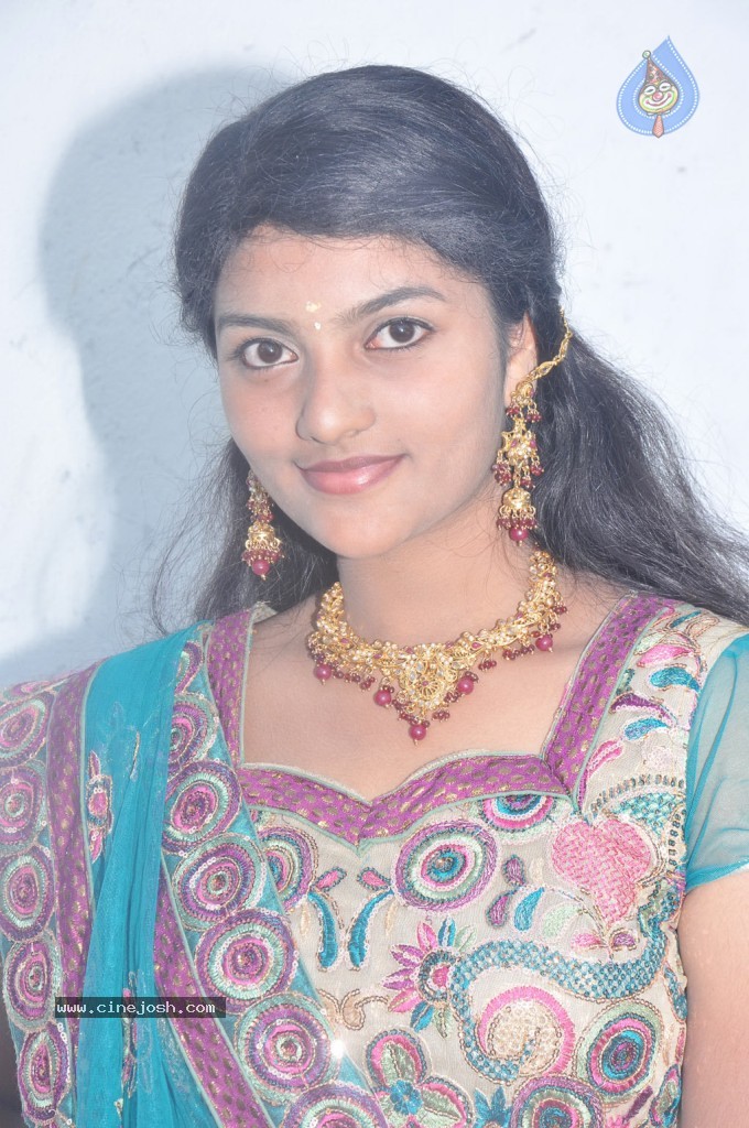 En Kadhal Pudhithu Tamil Movie Stills - 41 / 47 photos
