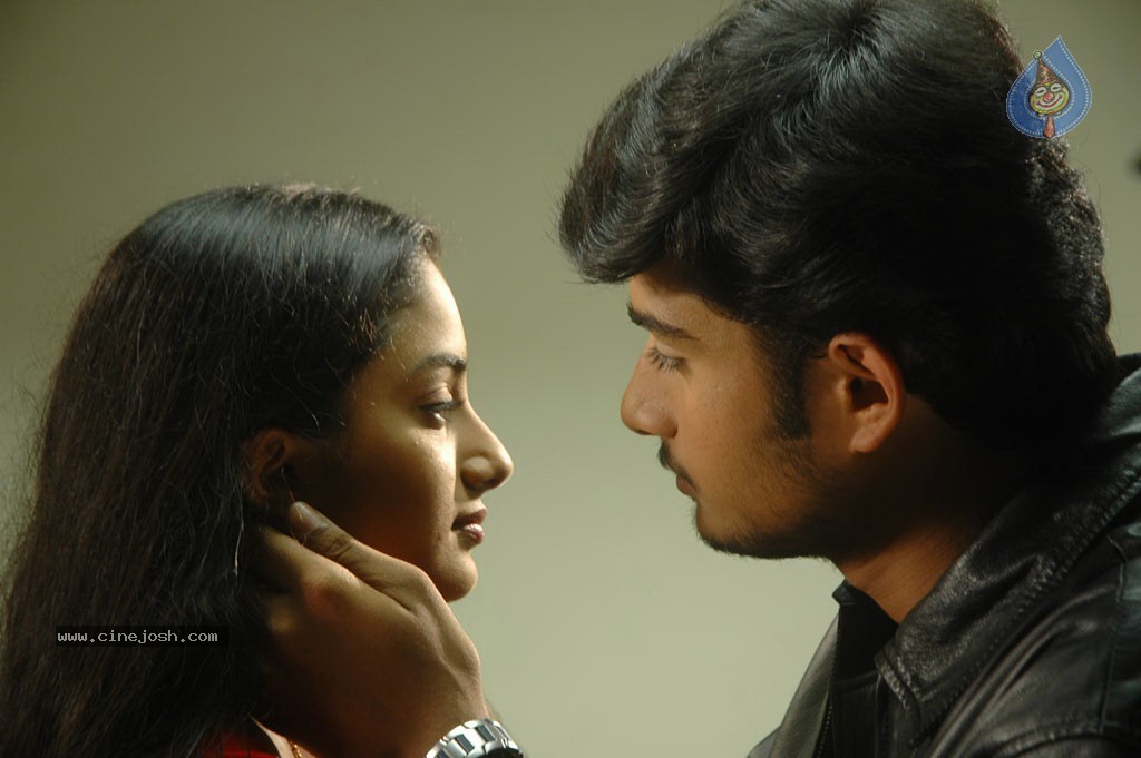 En Kadhal Pudhithu Tamil Movie Stills - 45 / 47 photos