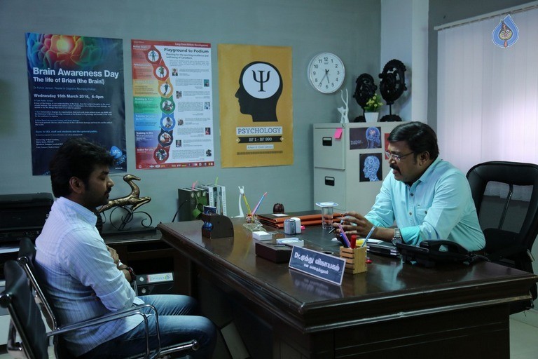 Enakku Vaaitha Adimaigal Tamil Film Photos - 3 / 29 photos