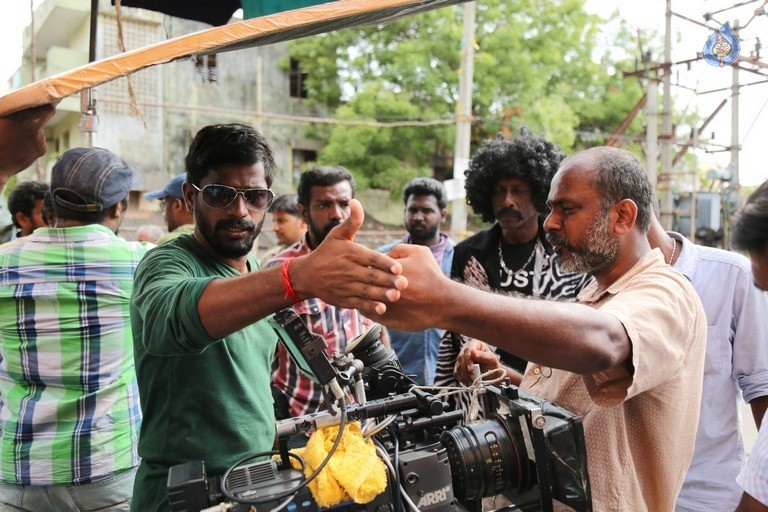 Enakku Vaaitha Adimaigal Tamil Film Photos - 5 / 29 photos