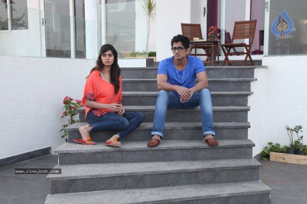 Enakkul Oruvan Tamil Movie Stills - 17 / 30 photos