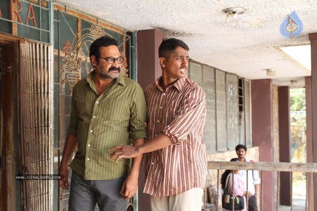 Enakkul Oruvan Tamil Movie Stills - 26 / 30 photos