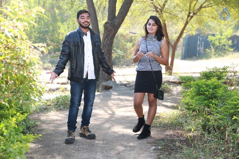 Endaro Mahanubhavulu Photos and Posters - 27 / 48 photos