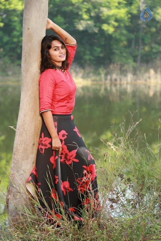 Endaro Mahanubhavulu Photos and Posters - 36 / 48 photos