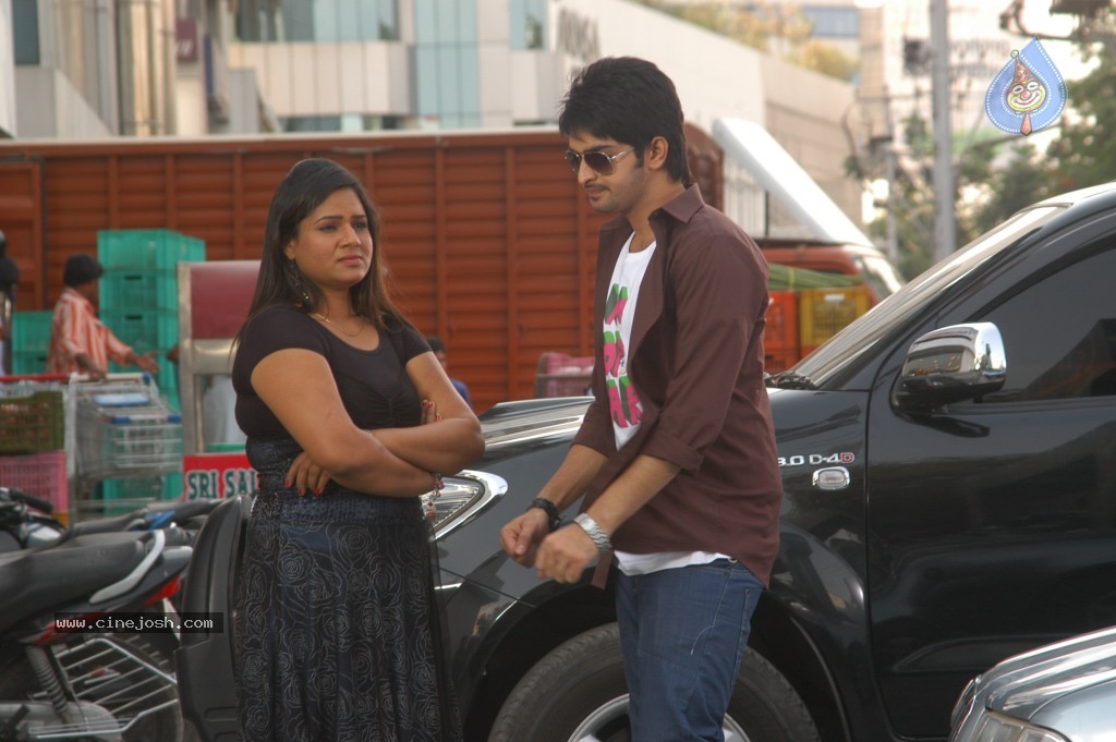 Enduko Nachav Movie Stills - 5 / 38 photos