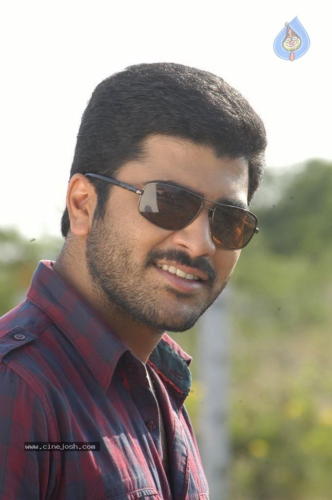 Engeyum Eppothum Movie Stills - 26 / 57 photos