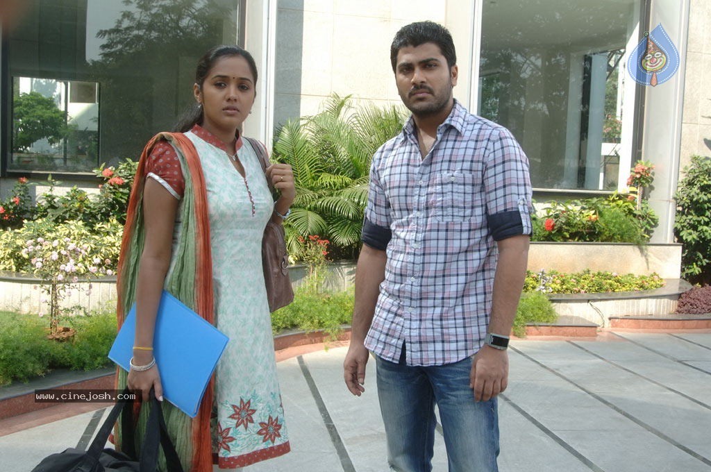 Engeyum Eppothum Movie Stills - 28 / 57 photos