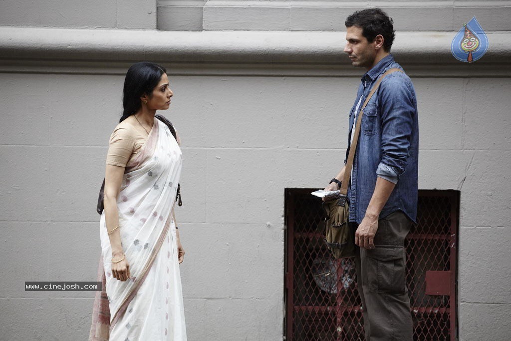 English Vinglish Movie New Stills - 6 / 27 photos