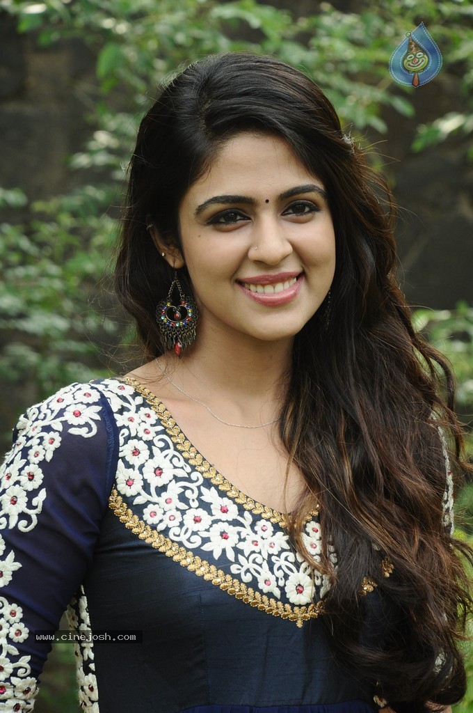 Enna Satham Intha Neram Tamil Movie Stills - 57 / 101 photos