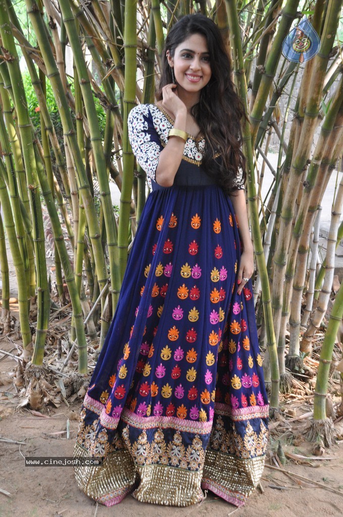 Enna Satham Intha Neram Tamil Movie Stills - 91 / 101 photos