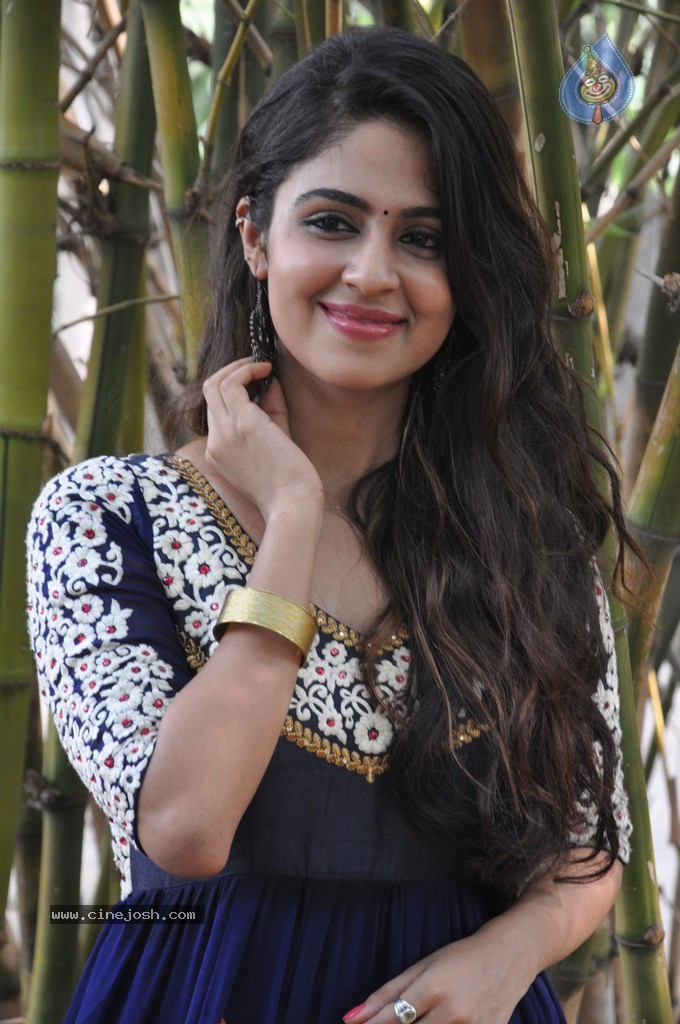 Enna Satham Intha Neram Tamil Movie Stills - 95 / 101 photos