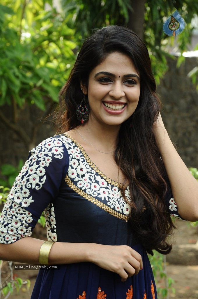 Enna Satham Intha Neram Tamil Movie Stills - 97 / 101 photos