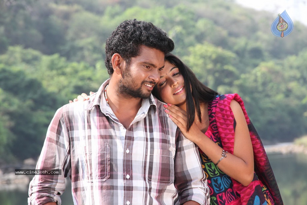 Ennai Piriyadhey Tamil Movie Stills - 23 / 36 photos