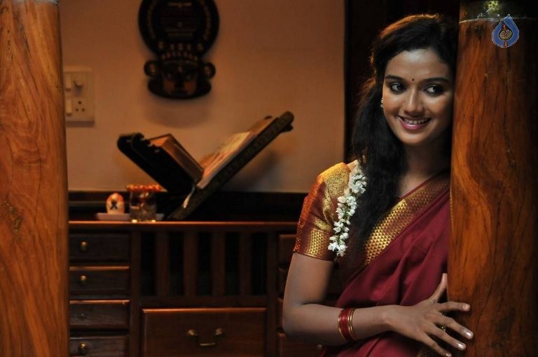 Ennul Aayiram Tamil Film Photos - 5 / 35 photos