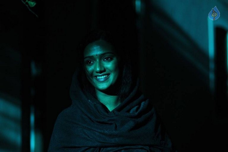Ennul Aayiram Tamil Film Photos - 14 / 35 photos