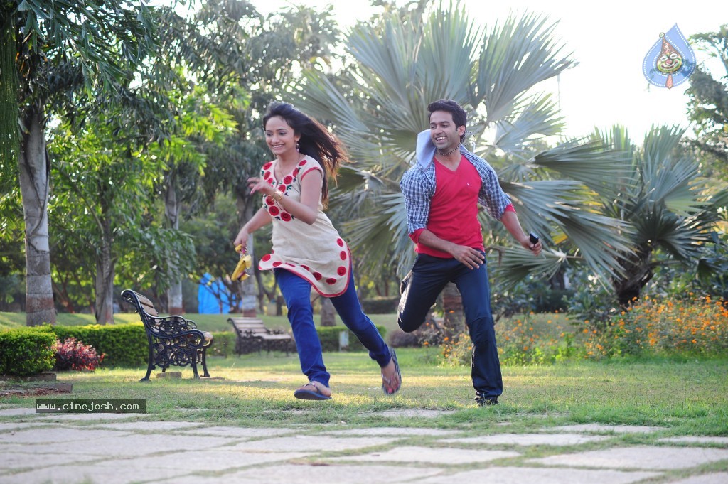 Entha Andanga Unnave Movie Stills - 10 / 12 photos