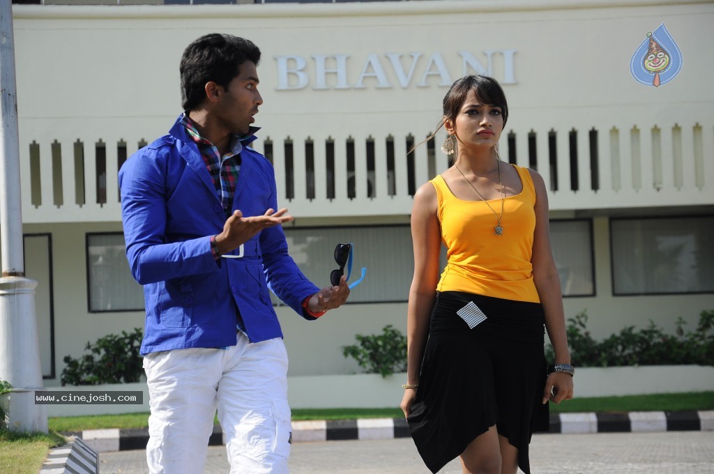 Enthandangaa Vunnave Movie Stills - 3 / 8 photos