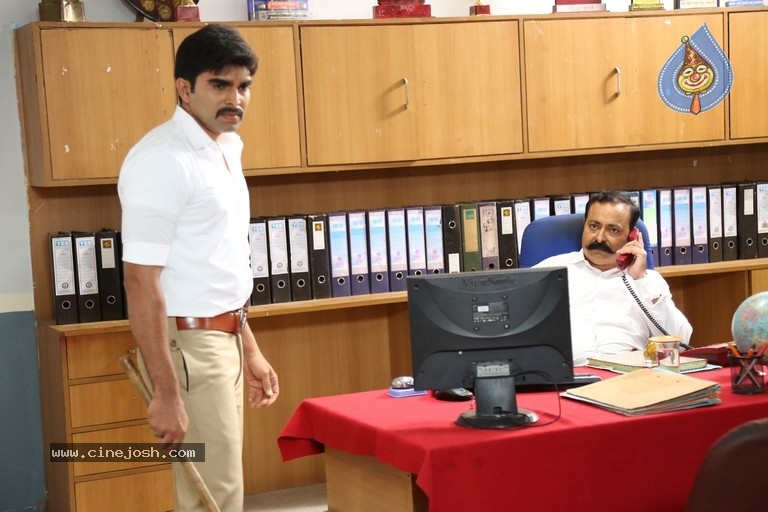 Enthavaralaina Movie Stills - 11 / 18 photos