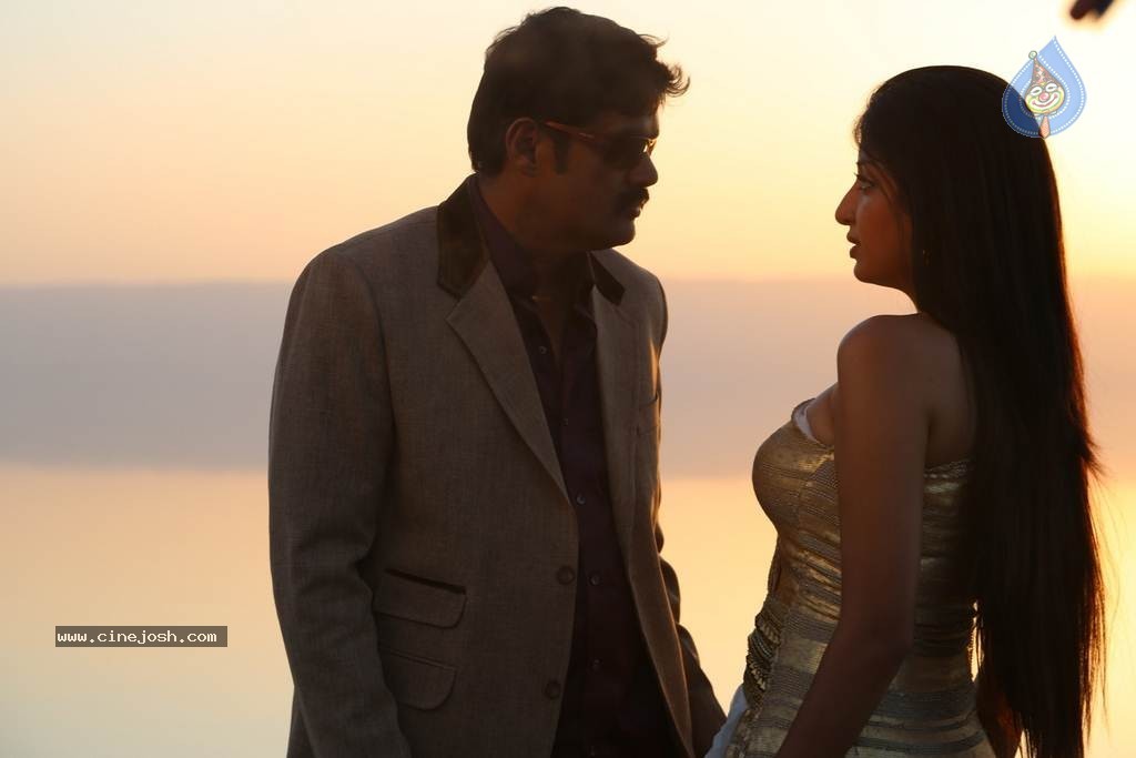 Envazhi Thanivazhi Tamil Movie Photos - 20 / 27 photos
