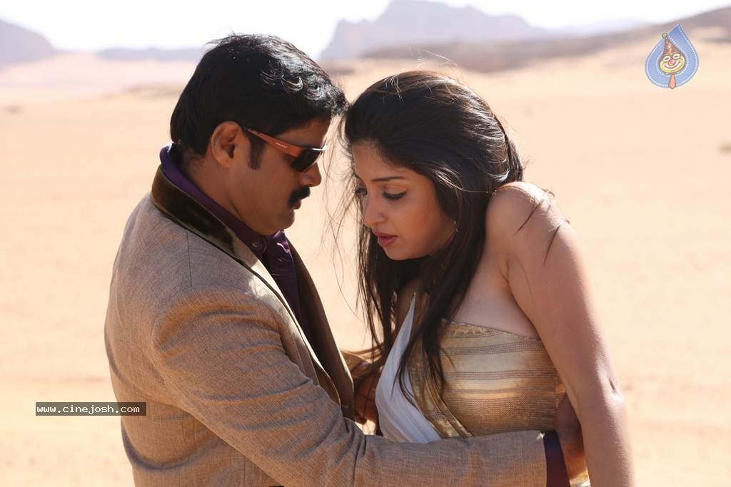 Envazhi Thanivazhi Tamil Movie Photos - 21 / 27 photos