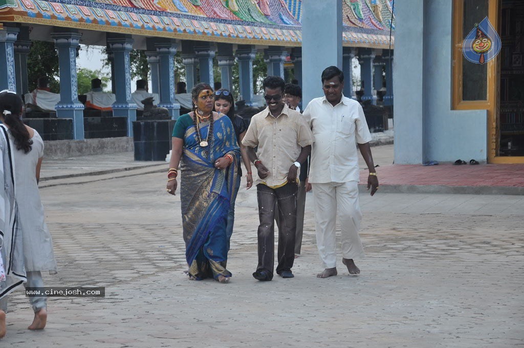 Eppothum Raja Tamil Movie Photos - 24 / 54 photos