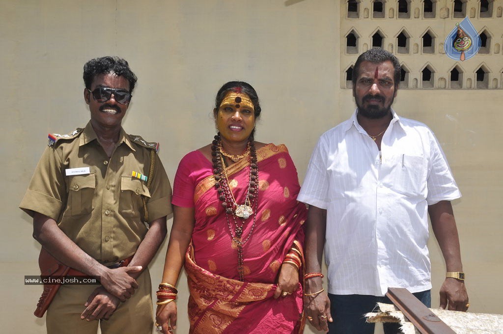 Eppothum Raja Tamil Movie Photos - 48 / 54 photos