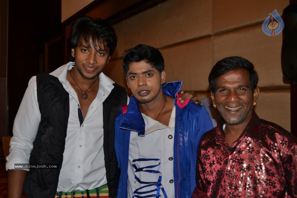 Ethir Veechu Tamil Movie Stills n Audio Launch - 41 / 112 photos