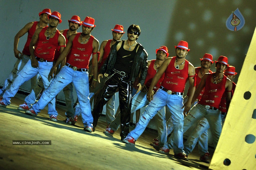 Ethiri En 3 Tamil Movie Hot Stills - 31 / 41 photos