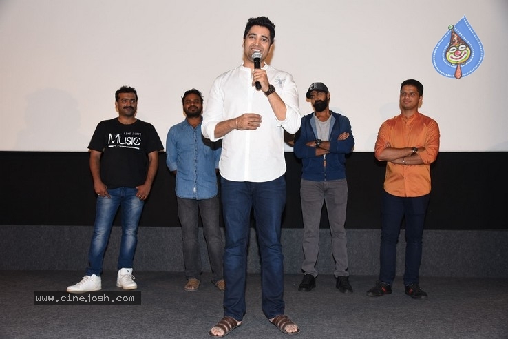 Evaru  Success Meet Pics - 9 / 19 photos