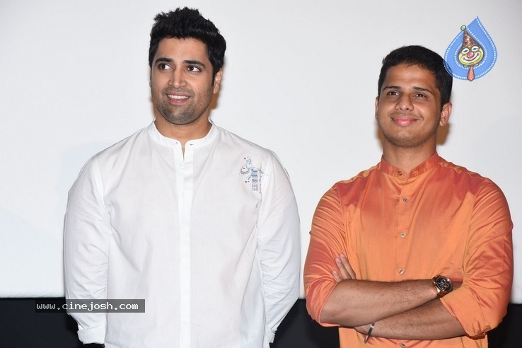 Evaru  Success Meet Pics - 14 / 19 photos