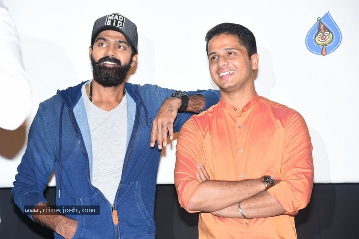 Evaru  Success Meet Pics - 16 / 19 photos