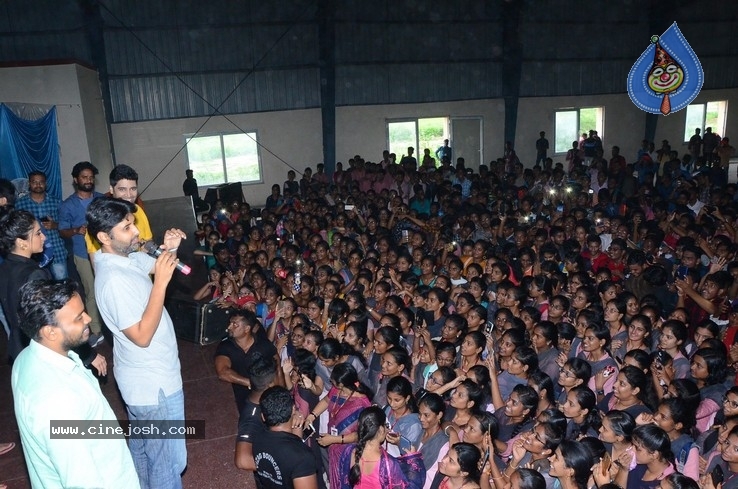 Evaru Team are in Vizag Avanthi College - 7 / 21 photos
