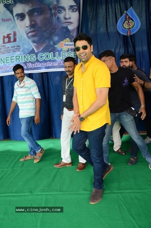Evaru Team at Chaitanya  College - 27 / 35 photos