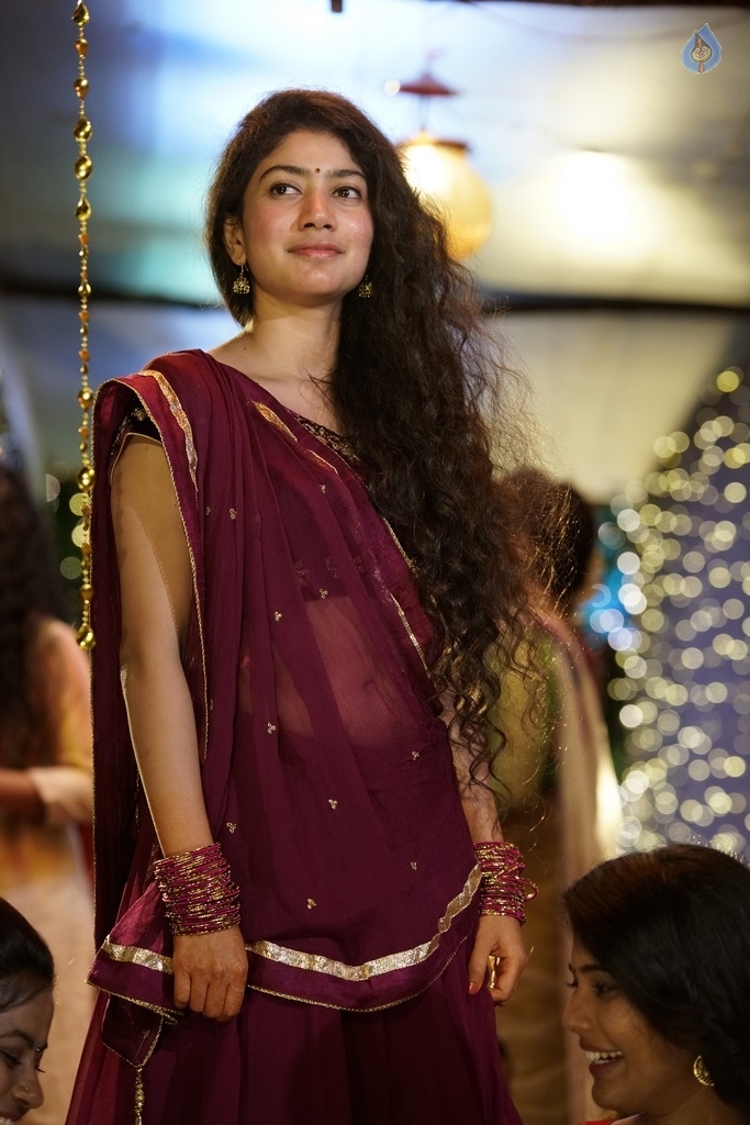 Fidaa Movie Latest Photos - 6 / 8 photos