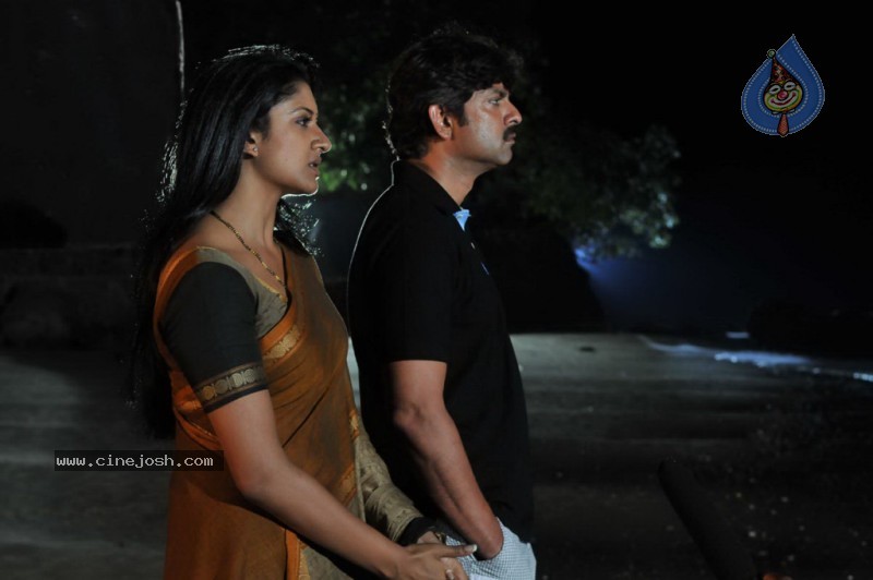 Gaayam 2 Movie Latest Gallery - 5 / 73 photos