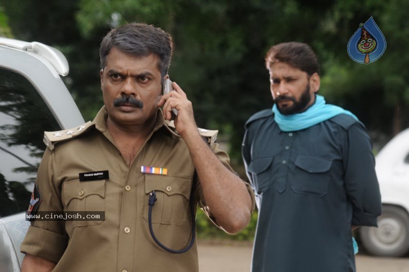 Gaayam 2 Movie Latest Gallery - 24 / 73 photos