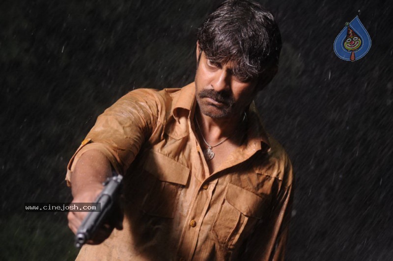 Gaayam 2 Movie Latest Gallery - 45 / 73 photos