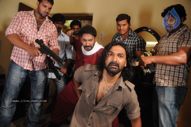 Gaayam 2 Movie New Stills - 32 / 37 photos