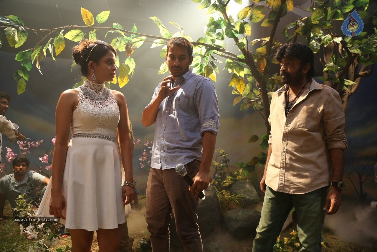 Gaddam Gang Movie Gallery - 18 / 47 photos