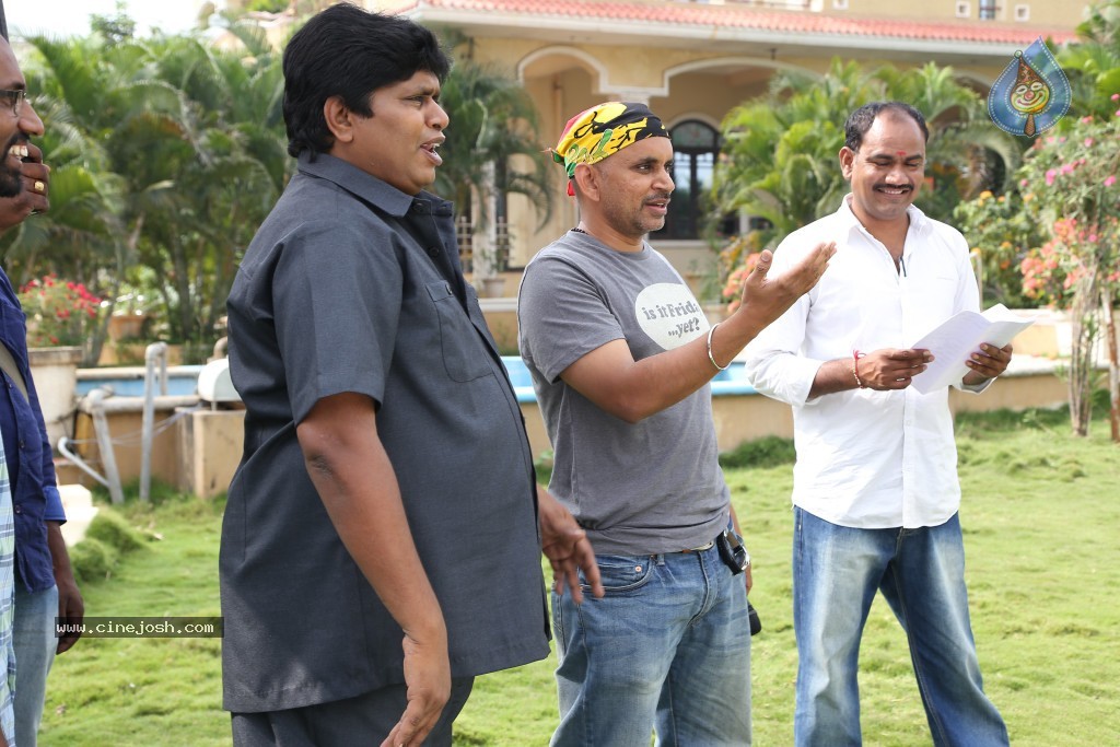 Galata Movie Hot Stills - 3 / 21 photos