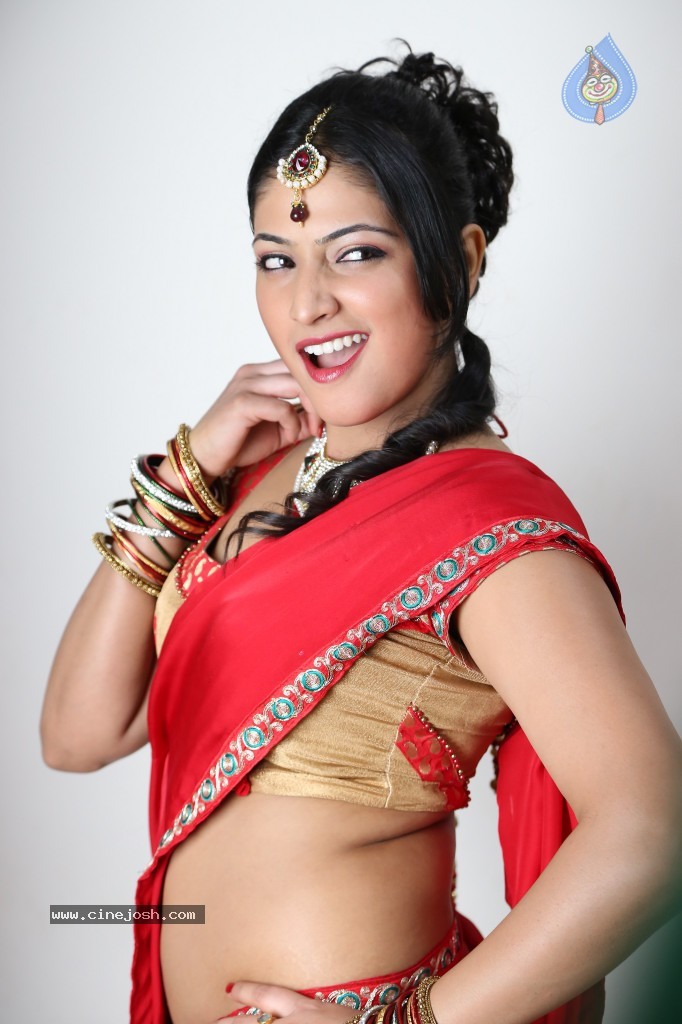 Galata Movie Hot Stills - 13 / 21 photos