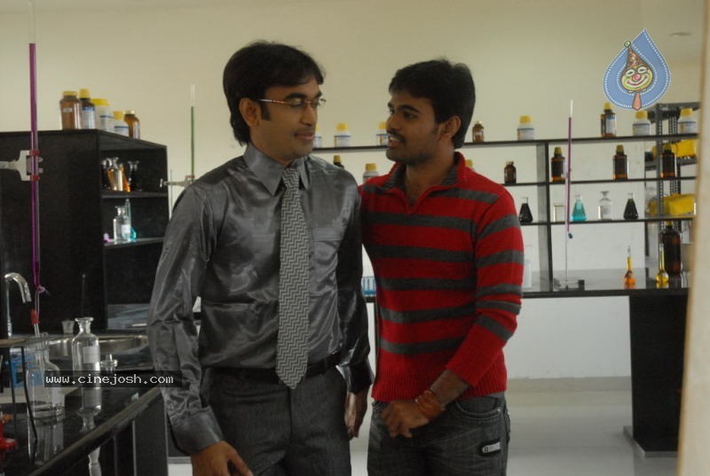 Galli Kurrollu Movie Latest Stills - 17 / 80 photos
