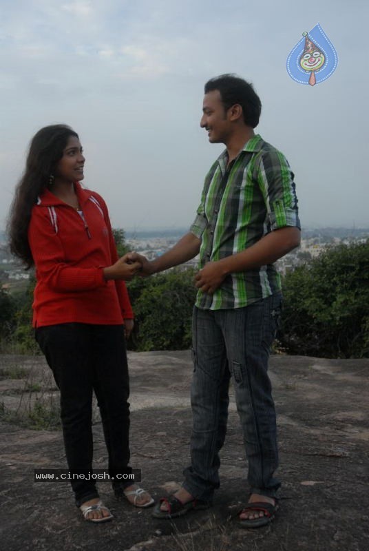 Galli Kurrollu Movie Latest Stills - 32 / 80 photos