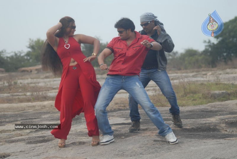 Galli Kurrollu Movie Latest Stills - 69 / 80 photos