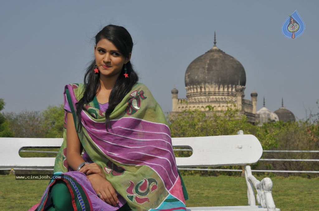 Gallo Telinattunde Movie New Photos - 7 / 11 photos