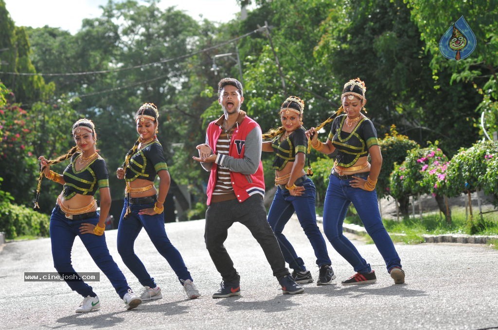 Gallo Telinattunde Movie Stills n Walls - 3 / 64 photos