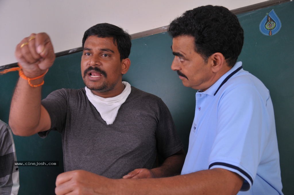 Gallo Telinattunde Movie Stills n Walls - 63 / 64 photos