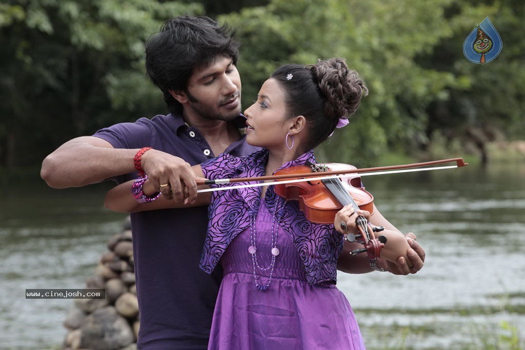 Gandhi Kanakku Tamil Movie Stills - 20 / 72 photos