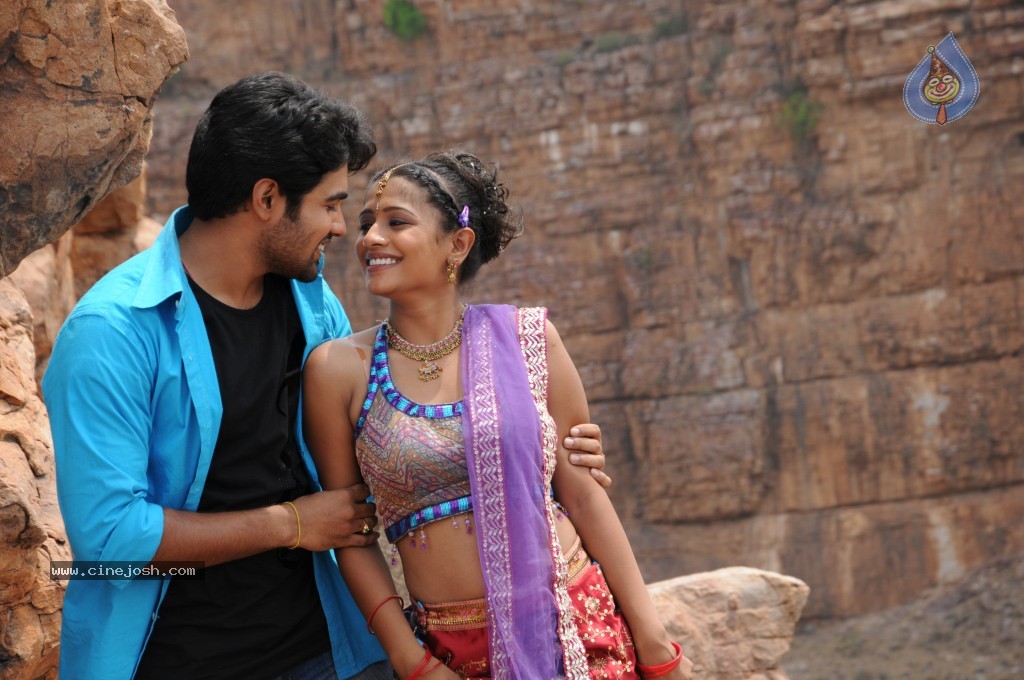 Gandikotalo Movie Stills - 19 / 129 photos