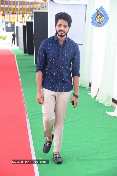 Ganesh Bellamkonda Movie Opening Photos - 2 / 45 photos